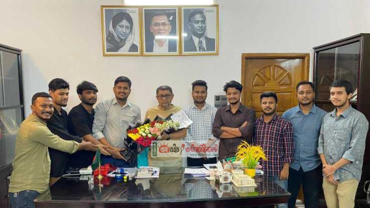 বেলাব উপজেলা ছাত্রদলের পক্ষ থেকে স্বাস্থ্য মন্ত্রী বকুল এমপিকে ফুলেল শুভেচ্ছা